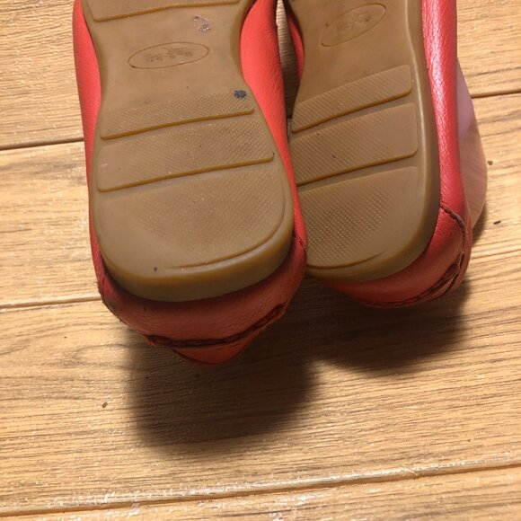 Coach women red leather loafers, leather lining, some peelings inside size 9 - Picture 5 of 10